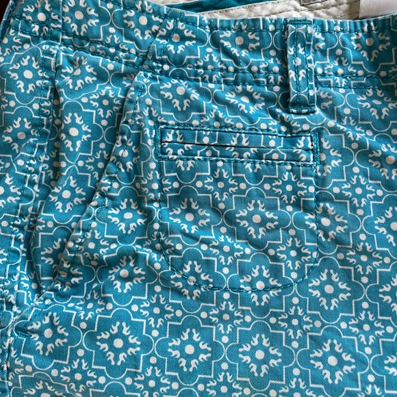 Old Navy Blue and White shorts women size 12 - Picture 4 of 4